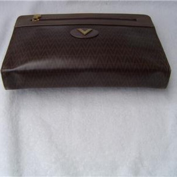 AUTHENTIC MARIO VALENTINO SIGNATURE CLUTCH EUC MADE IN ITALY! - Picture 5 of 16